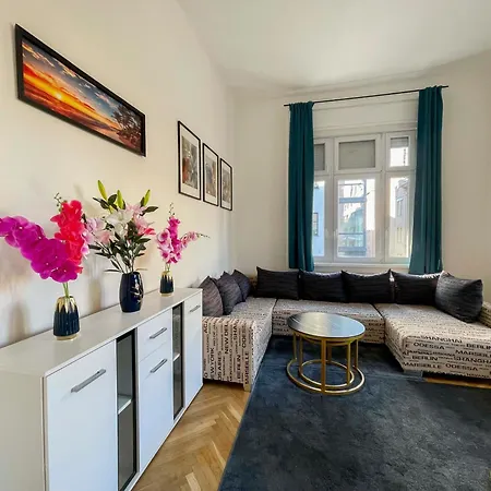Apartment W25 Spacious 3br Free Parking Budapest