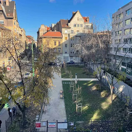 W25 Spacious 3br Free Parking Apartment Budapest