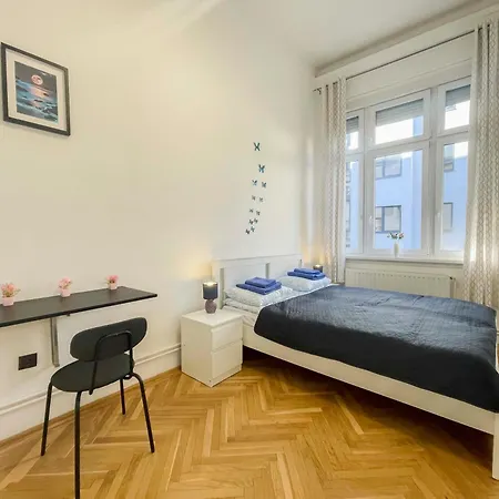 W25 Spacious 3br Free Parking Apartment *