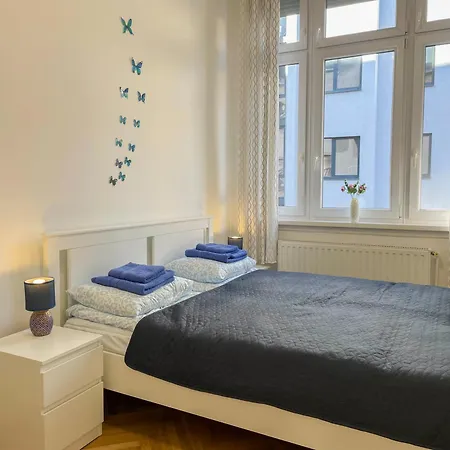 W25 Spacious 3br Free Parking Apartment
