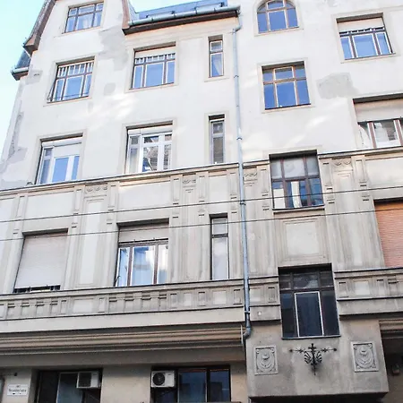 Apartment W25 Spacious 3br Free Parking Budapest