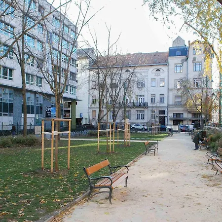 W25 Spacious 3br Free Parking Apartment *
