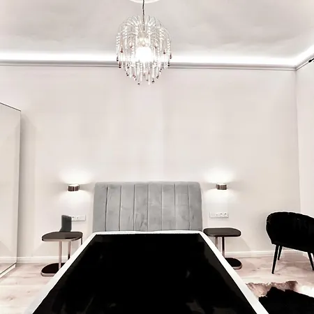 Brand New Parliament Designer Smarthome For 4 Ppl *