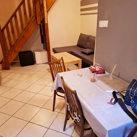 Viko Apartman 2 *