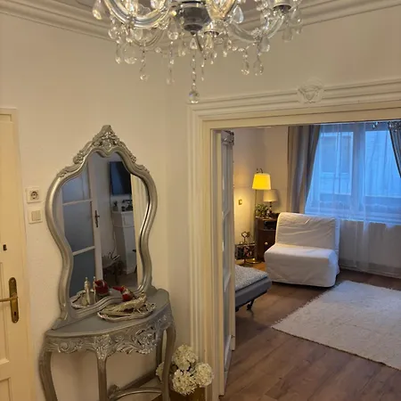 Exclusive Antique Next To The Fashion Street Apartment Budapest
