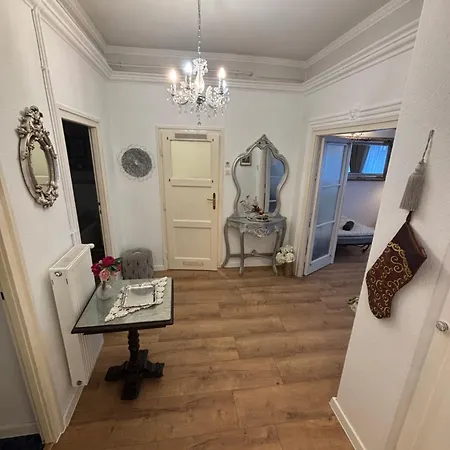 Exclusive Antique Next To The Fashion Street