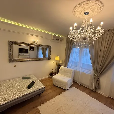 Exclusive Antique Next To The Fashion Street * Budapest