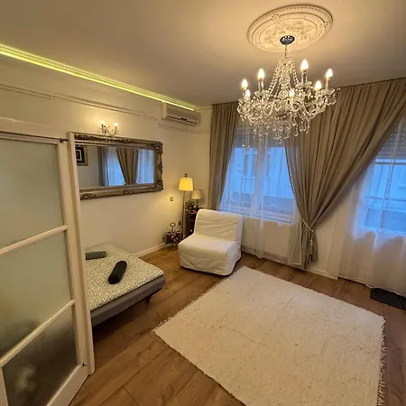 Exclusive Antique Next To The Fashion Street Apartment *