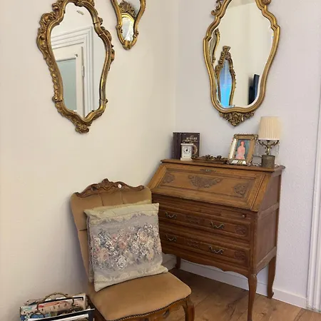Exclusive Antique Next To The Fashion Street *