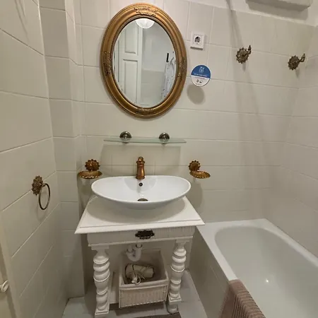 Exclusive Antique Next To The Fashion Street Apartment *