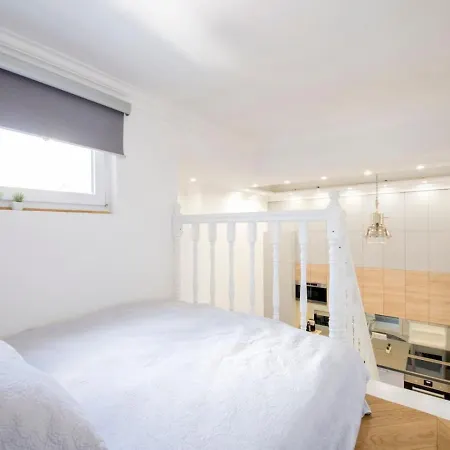 - Palace District Holiday home *