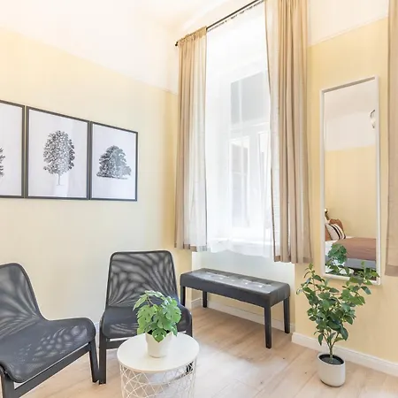 Apartment T27 2br Free Parking Budapest