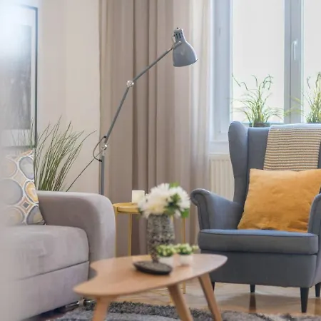 Sunny Penthouse At The Boulevard Budapest