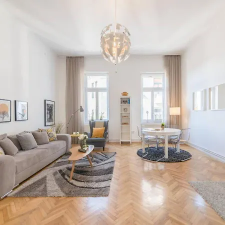 Apartment Sunny Penthouse At The Boulevard *