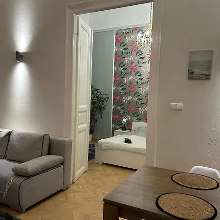Royal Apartment *