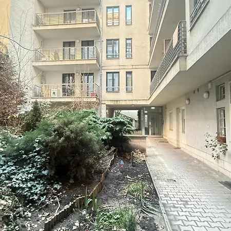H1 Budapest