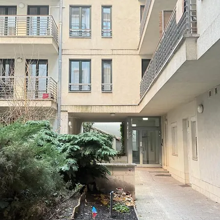 H1 * Budapest