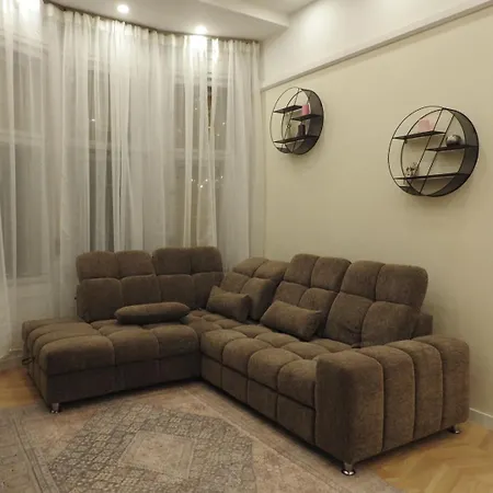 Marton's Dessewffy Aparthotel *