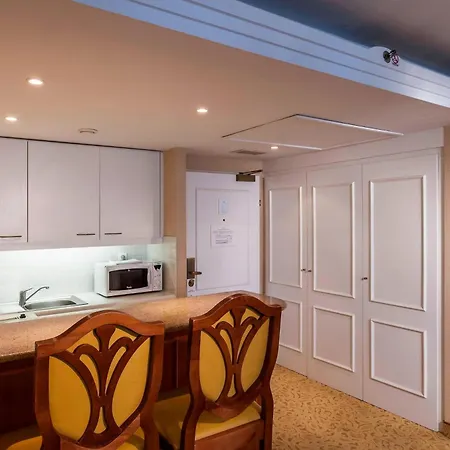 Millennium Court, - Marriott Executive 4* Budapest