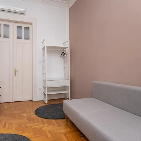 3 Bdr Heart Of * Budapest