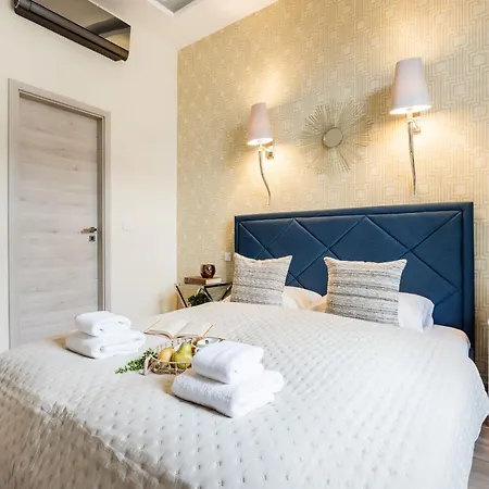 Apartament Stunning 3brm 3bath Julie Balcony & Views
