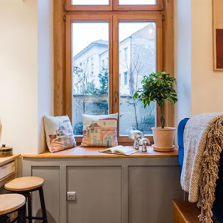 Spacious Wellness Retreat By Dohany Synagogue Apartment *