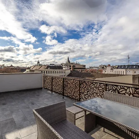 Venus - Corvin Penthouse Apartment