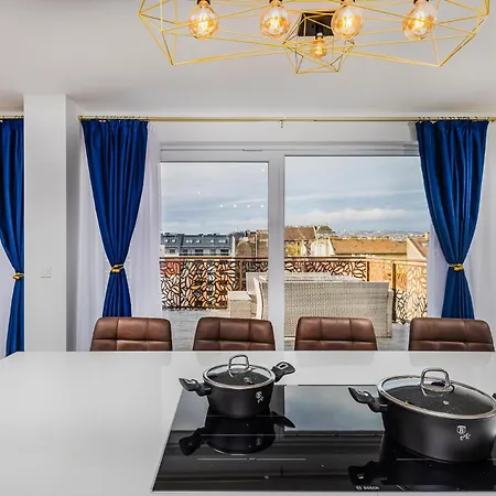 Venus - Corvin Penthouse Apartment Budapest
