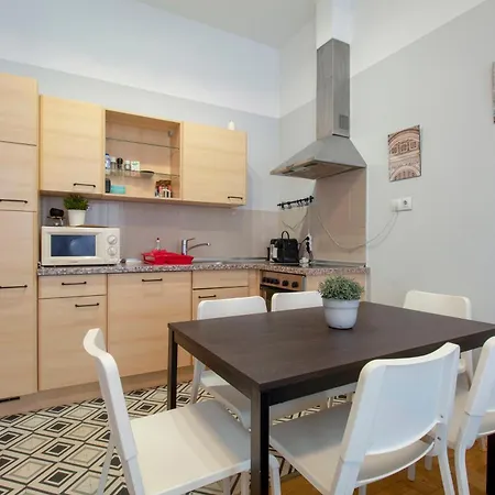 Apartment 2 Bedroom Inside Gozsdu Passage