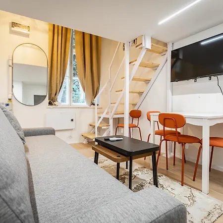 Cute Gallery Flat In Budapest, Autumn Apartment *