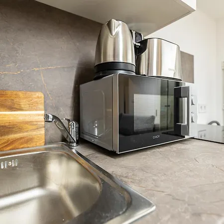 Cute Gallery Flat In Budapest, Autumn Apartment