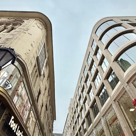 City Centrum Fashionstreet Apartman Apartment *