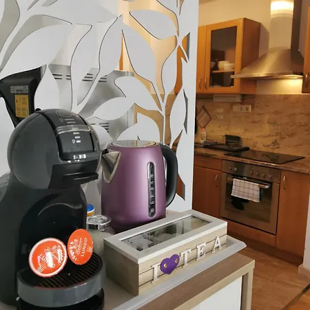 Colours Superior With Free Parking Apartment