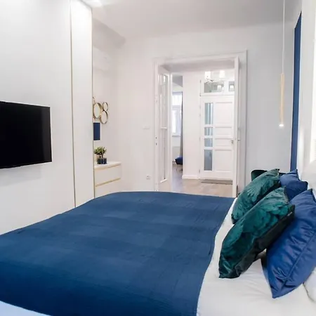 Appartement Elegant Design In Vibrant Center Budapest