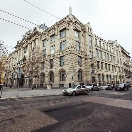 Apartment Lovely In The Heart Of Budapest