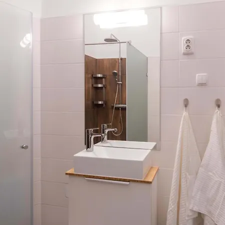 Apartment Lovely In The Heart Of Budapest