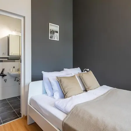 - New - Very Comfy * Budapest