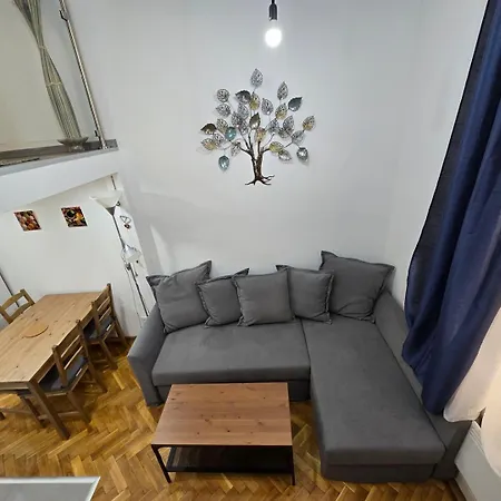 Maria - Modern In The Center Of