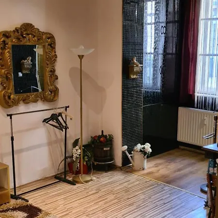 Apartment Glamour *
