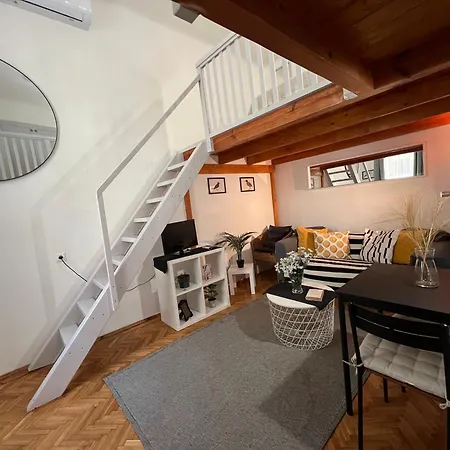 Lovely Little Loft In The Heart Of Apartment Budapest