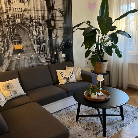 Apartman West