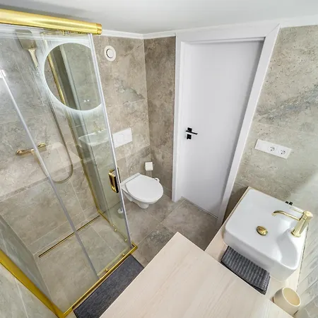 Kiraly K31 Apartment *