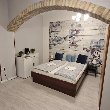 Apartment Millionrosesvintage Vaci Street Budapest