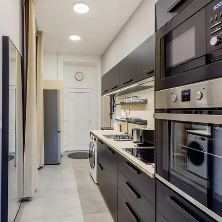 Stylish Escape Apartment *