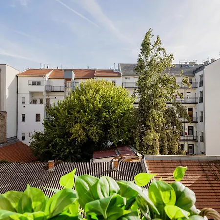Stylish Escape Apartment Budapest