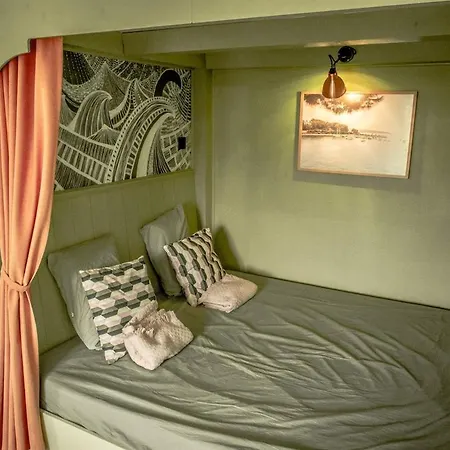 Apartment Surflat