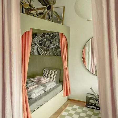 Apartment Surflat