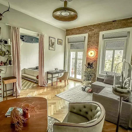 Surflat * Budapest