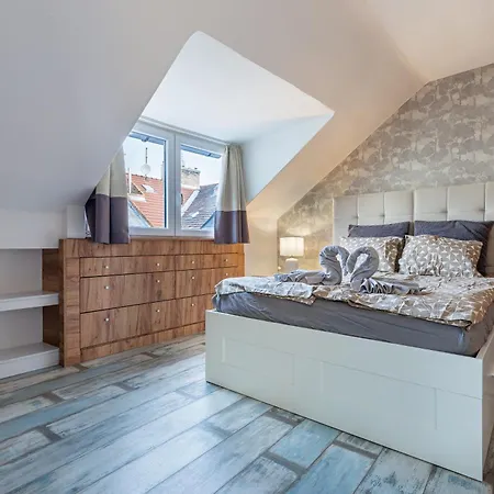 Apartment Cozy, 2 Bedrooms Next To New York Cafe Budapest