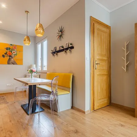 Cozy, 2 Bedrooms Next To New York Cafe Budapest